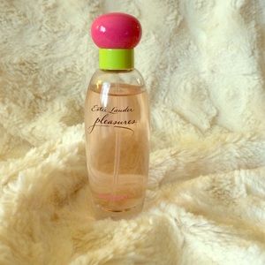 Estée Lauder pleasures perfume