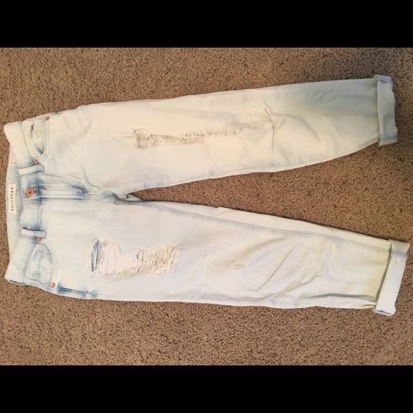 ☮Light wash boyfriend jeans☮