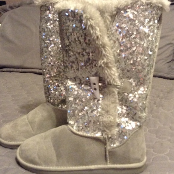 Price Reduced!!  Justice girls boots size 6
