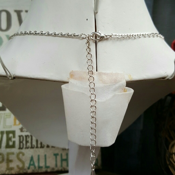 🆕 Vintage inspired necklace & earrings - Picture 3 of 4