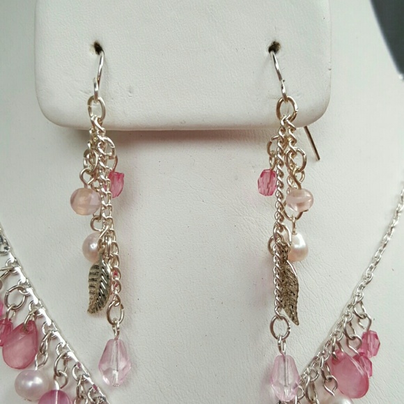 🆕 Vintage inspired necklace & earrings - Picture 4 of 4