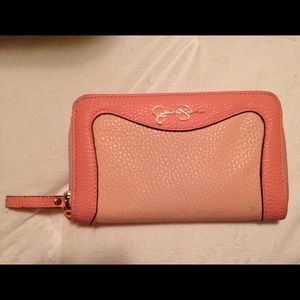 Jessica Simpson Wallet😍