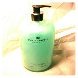 Pecksniff  Sandalwood and Vanilla 3.3 oz shower ge