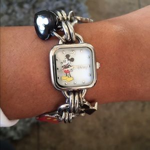 🌺 Disney Mickey Mouse Watch