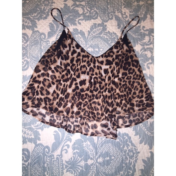 Leopard crop top