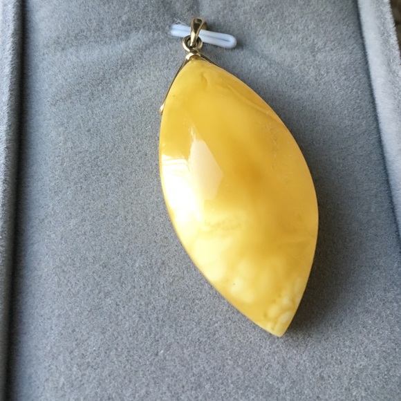 Amber pendant