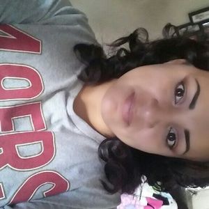 Meet your Posher, Yesica