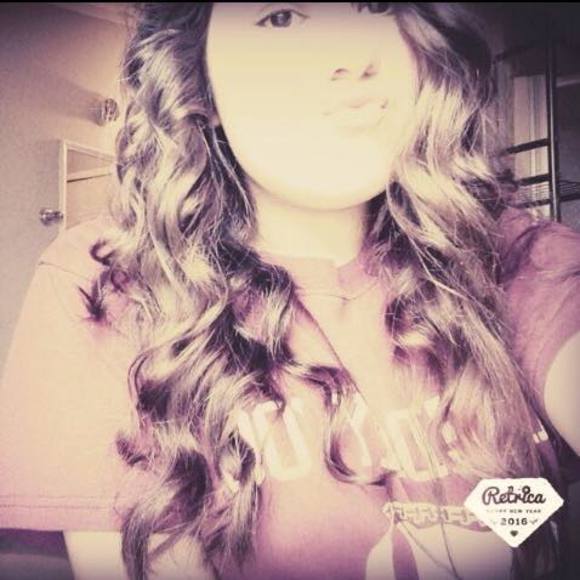 Meet your Posher, Alexia - Picture 1 of 1