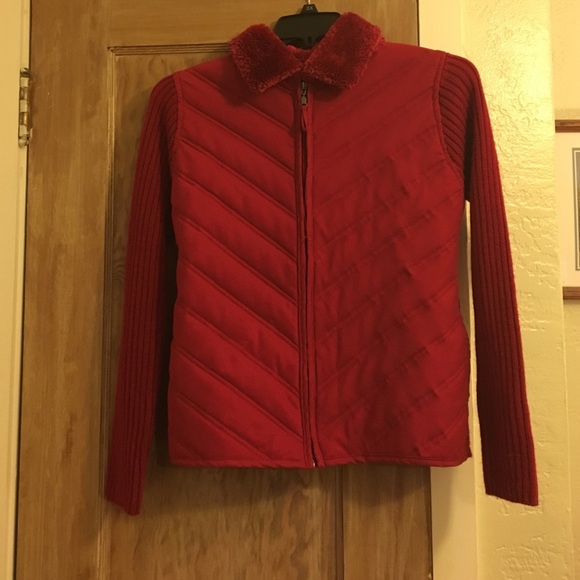 Red Size XL Beautiful Coat with Faux Fur Collar