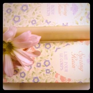 Crabtree and Evelyn Spring Rain  body lotion