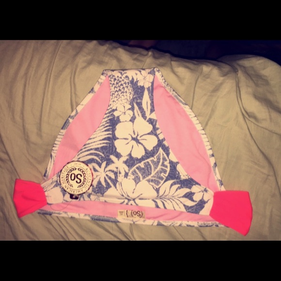 NWT bathing suit bottoms!! (Bright pink sides)
