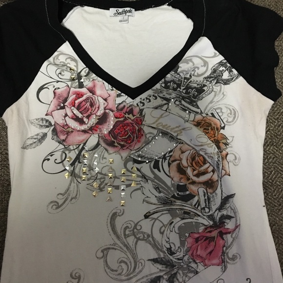 Like new South Pole tee with beaded accents size l