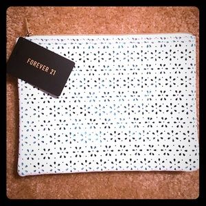 Forever 21 make up bag