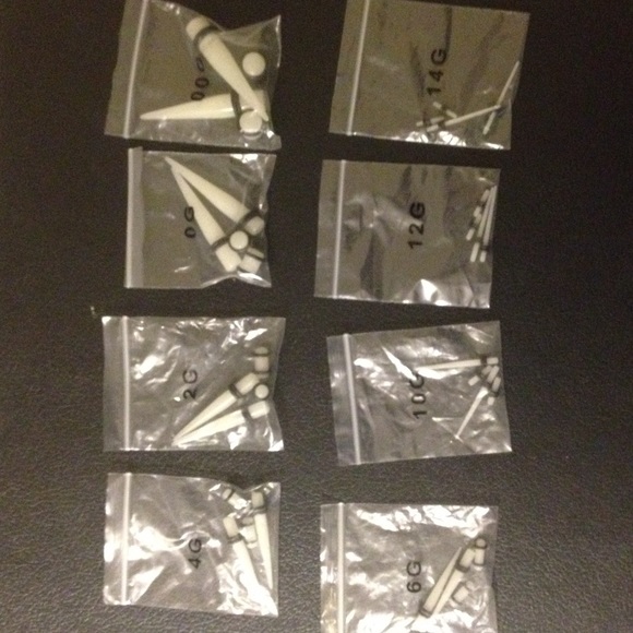 Glow in the dark gauges set