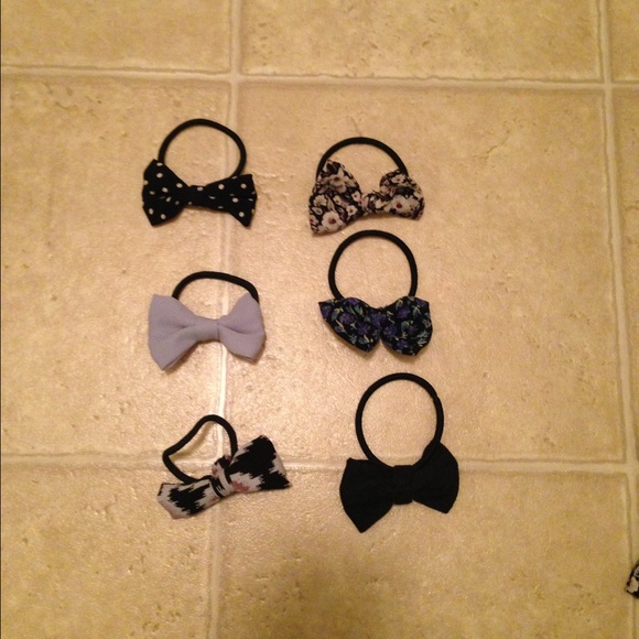 ?SALE? Brandy Melville Hair Ties!