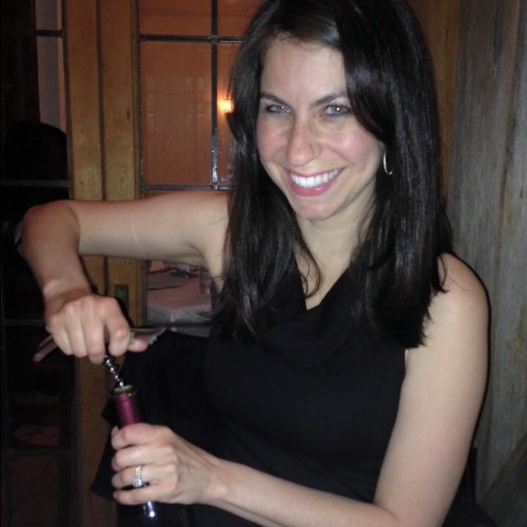 Meet your Posher, Megan - Picture 4 of 4