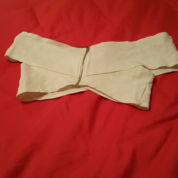 Crop top - Picture 2 of 3