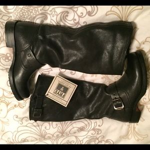 NWT Frye Veronica Slouch