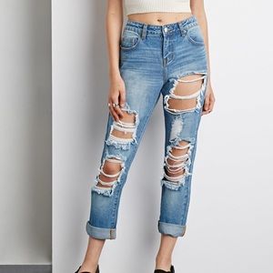 Medium wash destroyed boyfriend jeans