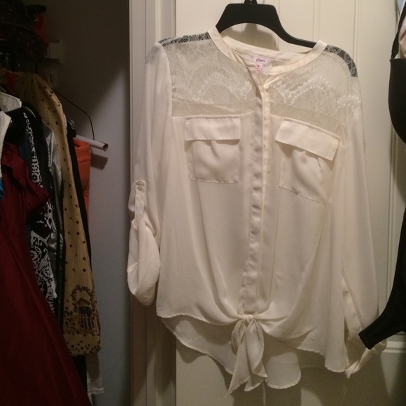 Candies Off White Top