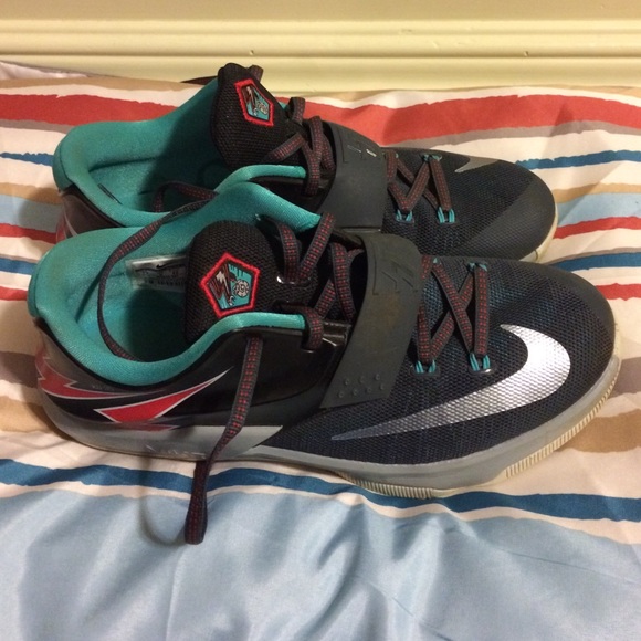 Nike boys KD 35