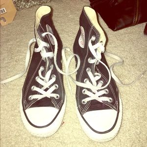 Black high top converse