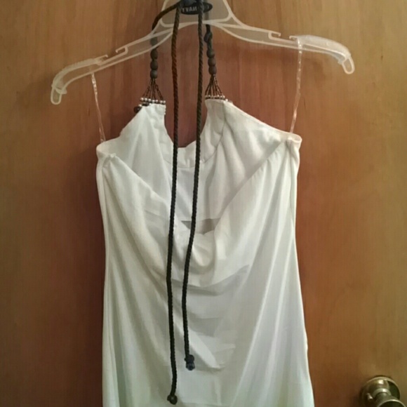 Halter top - Picture 3 of 3