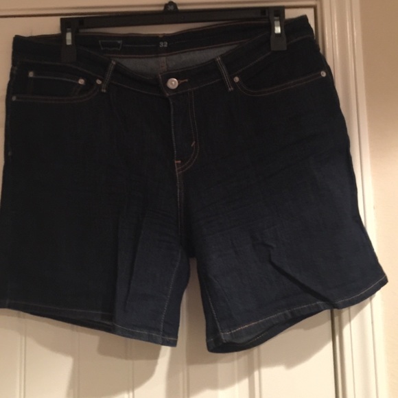 Levi shorts