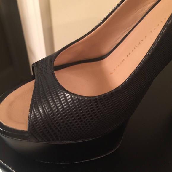 ❤️FLASH SALE❤️Authentic Giuseppe Zanotti heels❤️ - Picture 2 of 4