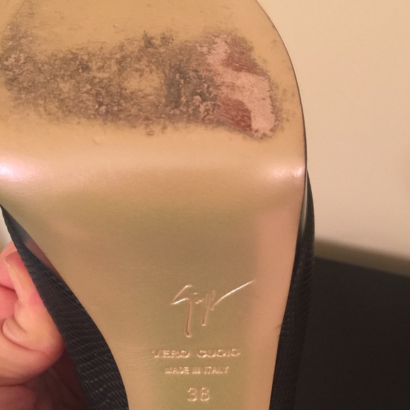 ❤️FLASH SALE❤️Authentic Giuseppe Zanotti heels❤️ - Picture 3 of 4