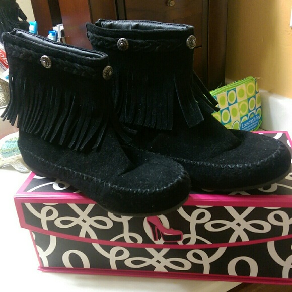 Moccasins size 6.5 - Picture 1 of 4