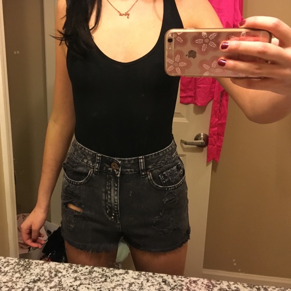 Bullhead High Waisted Shorts - Picture 1 of 3