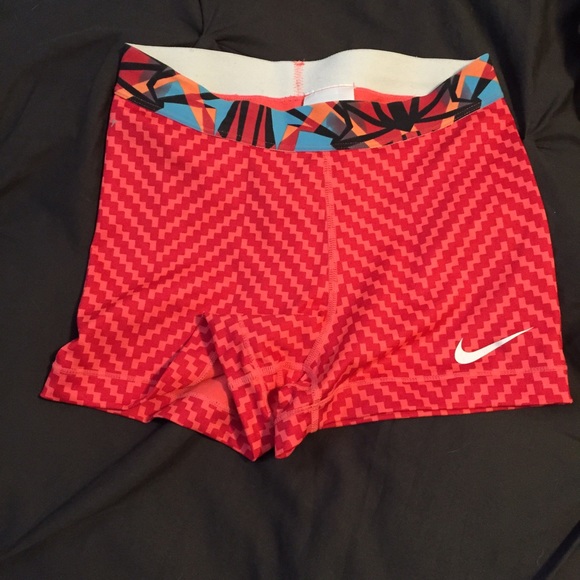 mens nike shorts with spandex built in