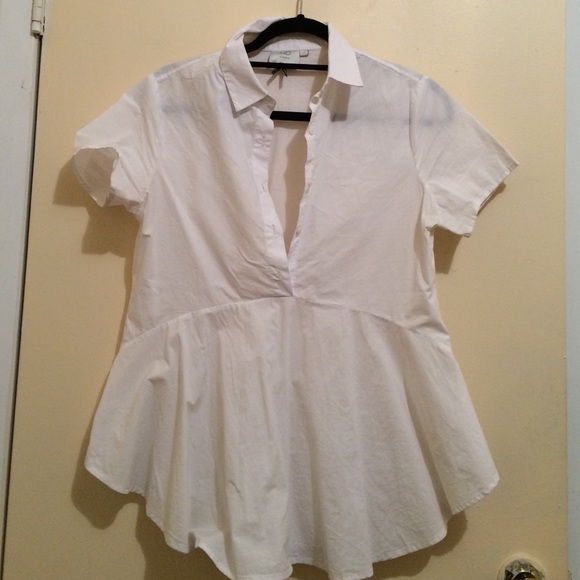 UNIQUE WHITE BUTTON DOWN