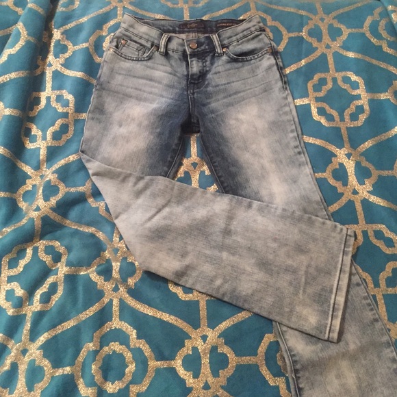 Jessica Simpson sunshine boot leg jeans