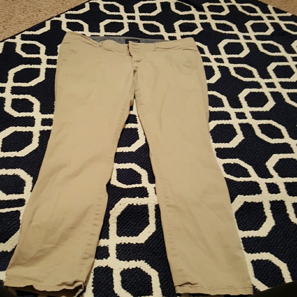 American Eagle skinny Chinos