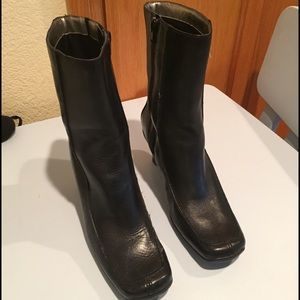 Black Kenneth Cole boots 81/2