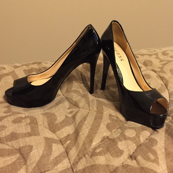 Guess Black Patent Leather Pep Toe Pump