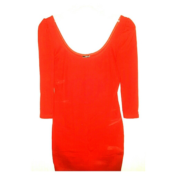 Red dress - Picture 1 of 4