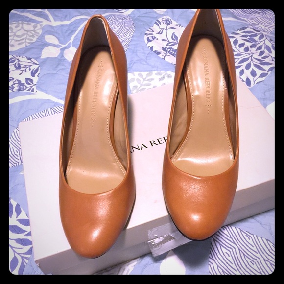 Banana Republic Pumps