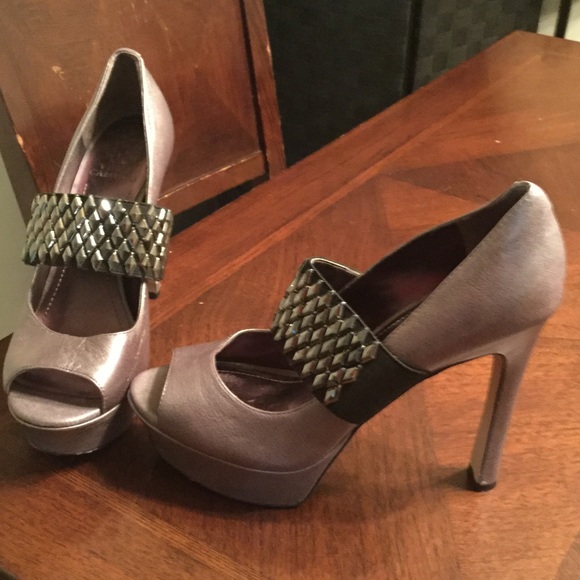 Heels - Picture 2 of 2