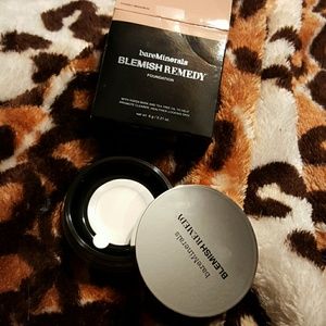 Bare minerals Blemish remedy foundation