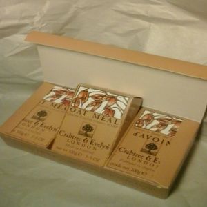 Crabtree and Evelyn Oatmeal soap