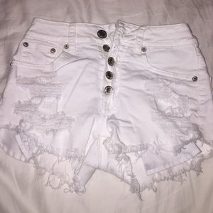 High waisted American eagle white shorts