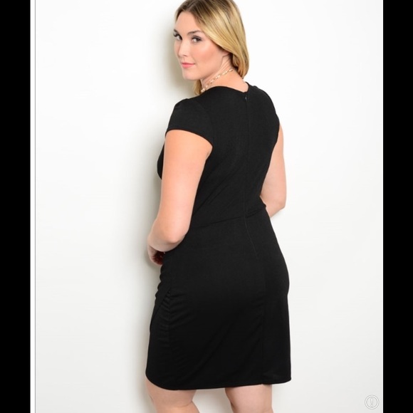 Black Faux Wrap Dress/5 ⭐️ Rated - Picture 3 of 4