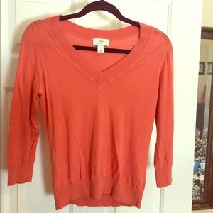 V-neck loft sweater