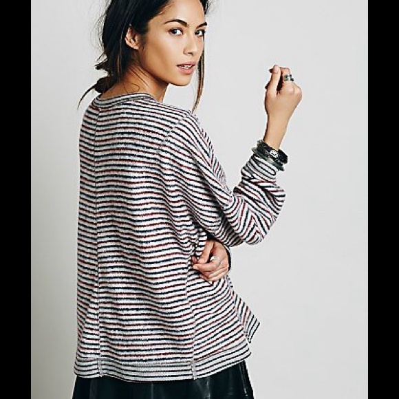 *NWT* Free People Slouchy Pullover Sweater (L) - Picture 2 of 4