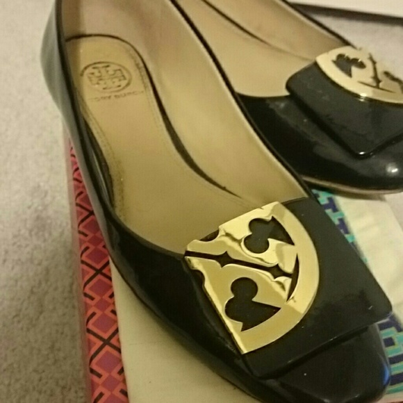 TORY Burch Discontinued Square Logo Flat - Picture 2 of 5