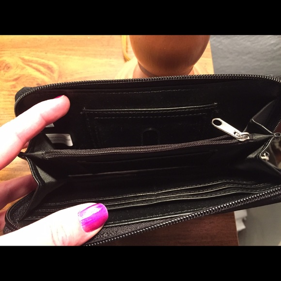 BOGO 50% Sale Black "Love" Wallet - Picture 3 of 3