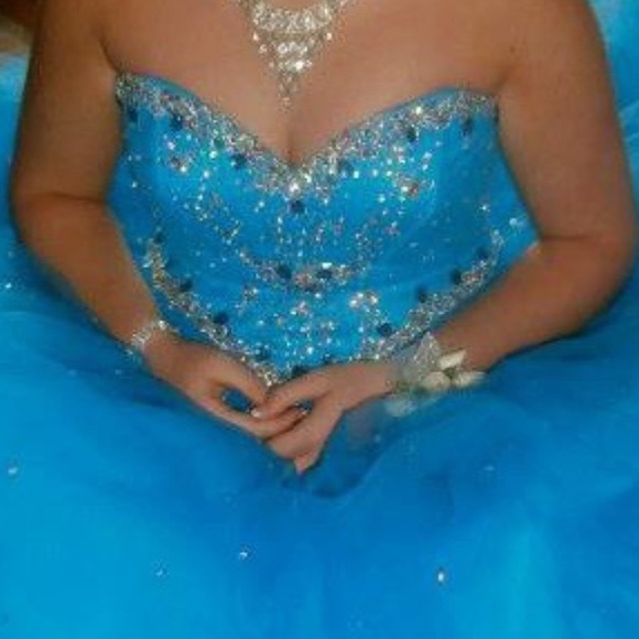 Mori Lee beautiful prom dress worn 1 time!